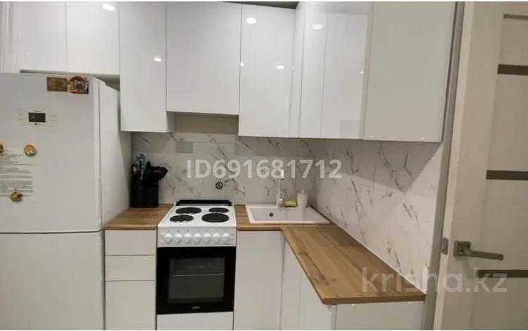 3-бөлмелі пәтер · 52 м² · 6/9 қабат, Майкудук, 11а микрорайон 25 — Новой поликлиники 11, бағасы: 19 млн ₸ в Караганде, Алихана Бокейханова р-н — фото 2
