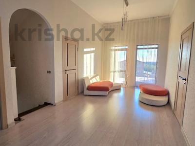Жеке үй · 9 бөлме · 330 м² · 10 сот., мкр Кунгей , Ондасынова, бағасы: 98 млн ₸ в Караганде, Казыбек би р-н