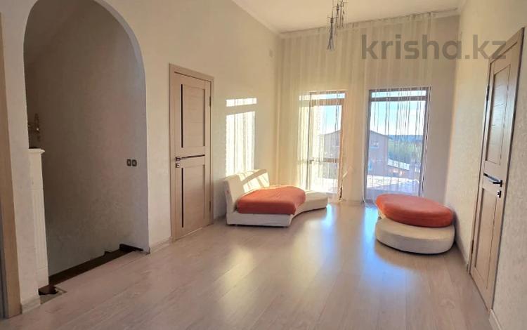 Жеке үй · 9 бөлме · 330 м² · 10 сот., мкр Кунгей , Ондасынова, бағасы: 98 млн ₸ в Караганде, Казыбек би р-н — фото 31