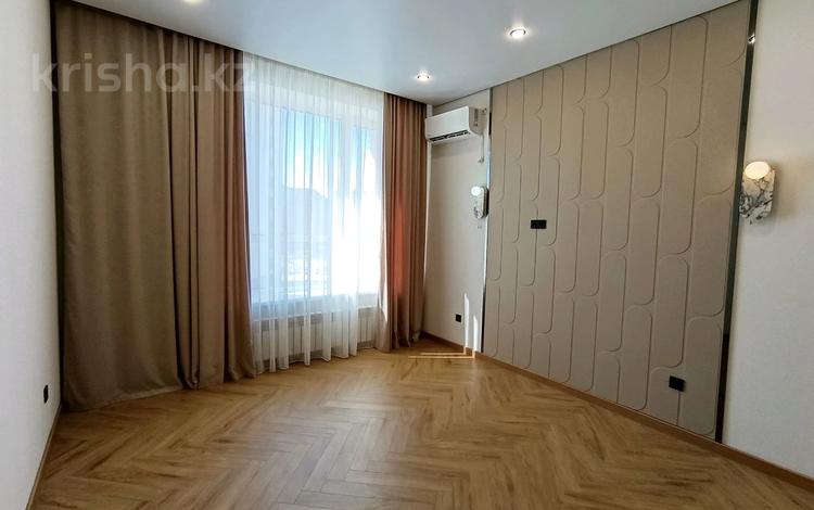 2-комнатная квартира · 53 м² · 5/9 этаж, Максут Нарикбаев 14 — Школа лицей 79, КАЗГЮУ за 48.7 млн ₸ в Астане, Нура р-н — фото 16