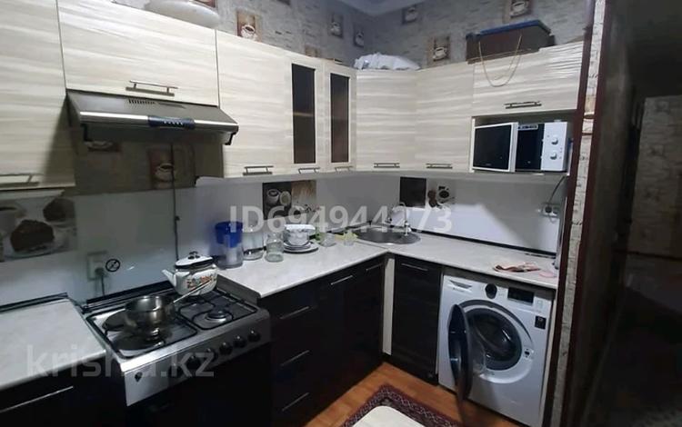 2-бөлмелі пәтер · 56 м² · 1/3 қабат, Рыскулова 9/15, бағасы: 9 млн ₸ в Кентау — фото 2