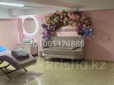 Свободное назначение, магазины и бутики, салоны красоты, кабинеты и рабочие места, студии · 35 м² за 150 000 ₸ в Астане, Сарыарка р-н