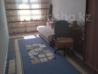 3-комнатная квартира · 60 м² · 5/5 этаж, Жамбыла Жабаева за 20 млн 〒 в Петропавловске