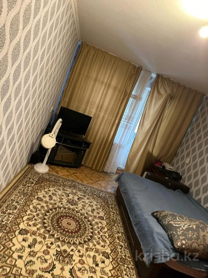 скульптуры павлодара. исторические памятники павлодара. памятники казахстанских батыров. алтын батыр статуя. тц батыр молл магазины.