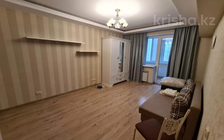 1-комнатная квартира, 36 м², мкр Самал-2 за 30 млн 〒 в Алматы, Медеуский р-н — фото 2