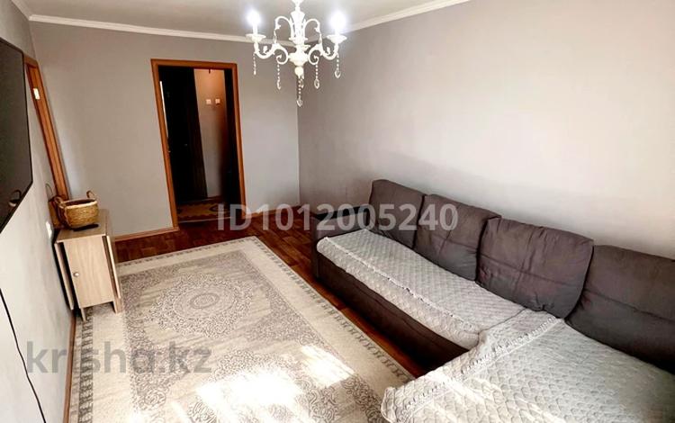3-комнатная квартира · 60 м² · 3/5 этаж, Просп. Республики 48 за 25 млн ₸ в Астане, Сарыарка р-н — фото 2