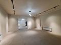 Свободное назначение, офисы, магазины и бутики, салоны красоты, фитнес и спорт, медцентры и аптеки, образование, развлечения, кабинеты и рабочие места, студии · 100 м² за 400 000 〒 в Уральске — фото 6