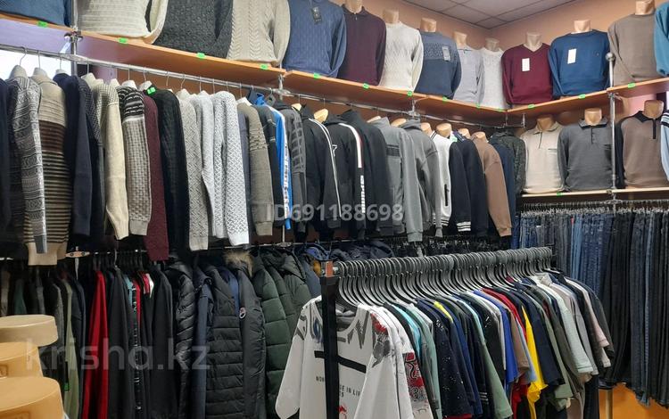 Отдел мужской одежды, 18 м² за 4.5 млн 〒 в Караганде, Алихана Бокейханова р-н — фото 2