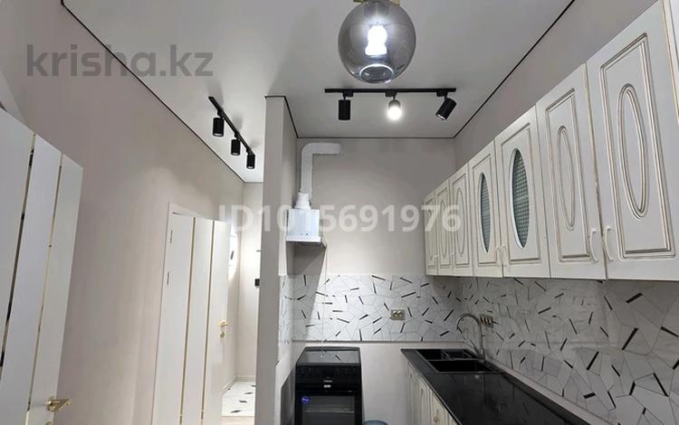 1-бөлмелі пәтер · 38 м² · 2/12 қабат, Сейфуллина — Макатаева, бағасы: 310 000 ₸ в Алматы, Алмалинский р-н — фото 2