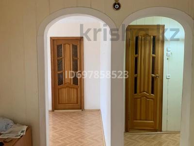 Пәтерлер в Актюбинской обл.: 4-бөлмелі пәтер · 87 м² · 5/10 қабат, мкр 11 114 — Напротив школы гимназии №32, бағасы: 27 млн 〒 4-бөлмелі пәтер · 87 м² · 5/10 қабат, мкр 11 114 — Напротив школы гимназии №32, бағасы: 27 млн 〒 в Актобе