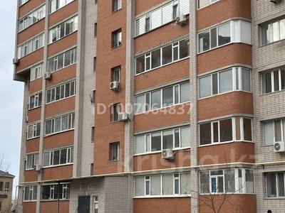 2-комнатная квартира · 58 м² · 2/10 этаж, мкр Болашак 129 за 23.5 млн 〒 в Актобе