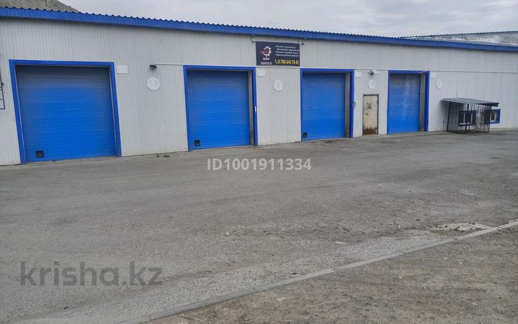 Свободное назначение, офисы, магазины и бутики, склады, азс, автосервисы и автомойки, общепит, салоны красоты, сельское хозяйство, бани, гостиницы и зоны отдыха, фитнес и спорт, медцентры и аптеки, образование, развлечения, конференц-залы, кабинеты и рабочие места, студии · 500 м² за 500 000 〒 в Актау, 29-й мкр — фото 2
