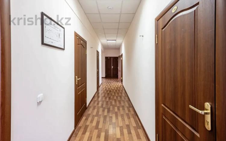 Свободное назначение, офисы, магазины и бутики, склады, общепит, салоны красоты, бани, гостиницы и зоны отдыха, медцентры и аптеки, образование, развлечения, конференц-залы, кабинеты и рабочие места, студии · 1314 м² за ~ 4.6 млн ₸ в Астане, р-н Байконур — фото 2