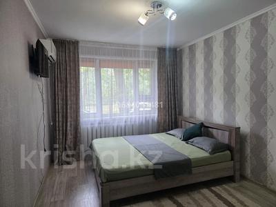 1-комнатная квартира · 32 м², Универмаг/ 9мкн 7 за 2 500 ₸ в Уральске