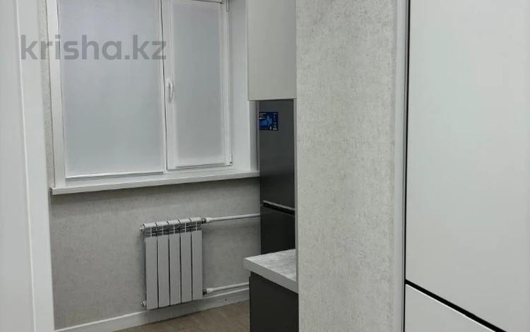 3-комнатная квартира · 57.2 м² · 1/5 этаж, 1 микрорайон 1 за 23 млн 〒 в Семее — фото 2