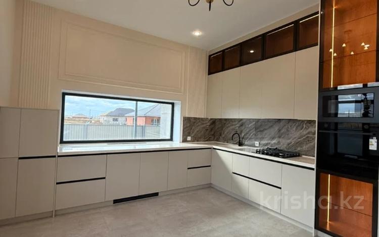 Жеке үй · 4 бөлме · 142 м² · 10 жүзд., Сулутор 296, бағасы: 40 млн ₸ в Актобе, жилой массив Жанаконыс — фото 3