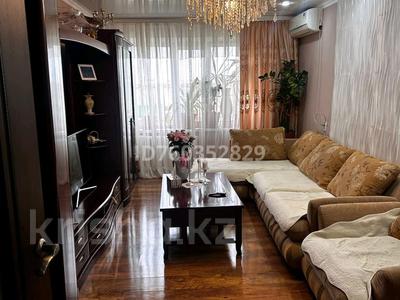 2-бөлмелі пәтер · 60 м² · 4/5 қабат, Азаттык 60а — Магазин АДА, бағасы: 180 000 ₸ в Атырау