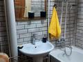 3-комнатная квартира · 70 м² · 1/5 этаж, Пришахтинск, Пришахтинск, 23й микрорайон 17 за 130 000 ₸ в Караганде, Алихана Бокейханова р-н — фото 4