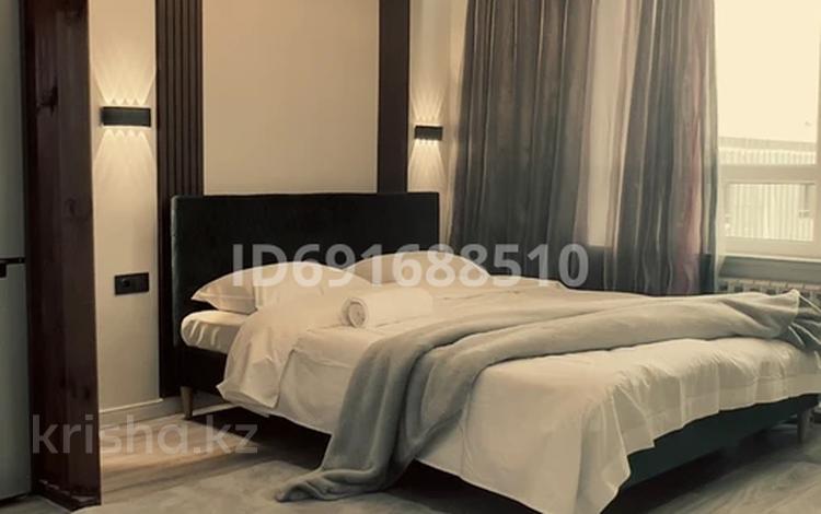 1-комнатная квартира · 35 м² · 15/17 этаж, Жандосова 94А за 20 000 ₸ в Алматы, Бостандыкский р-н — фото 2
