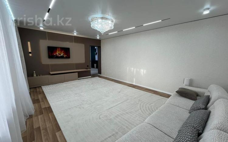 3-комнатная квартира · 85 м² · 5/6 этаж, Жамакаева 42 за 47 млн ₸ в Семее — фото 2