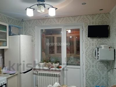4-бөлмелі пәтер · 92 м² · 2/5 қабат, 8 мкр, бағасы: 26.5 млн ₸ в Темиртау