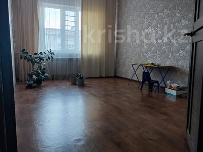 2-комнатная квартира, 54 м², 5/5 этаж, Достоевского за 14.5 млн 〒 в Таразе