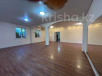 Отдельный дом · 5 комнат · 240 м², мкр Шубар, Карасакал Еримбет — Каратай Турысов за 650 000 〒 в Астане, Есильский р-н
