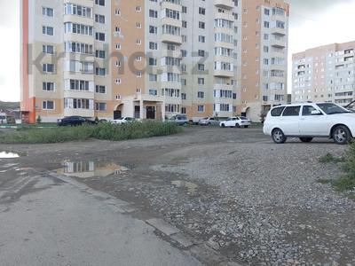2-комнатная квартира, 76 м², 5/9 этаж, Есенберлина 6/2 за 23.5 млн 〒 в Усть-Каменогорске