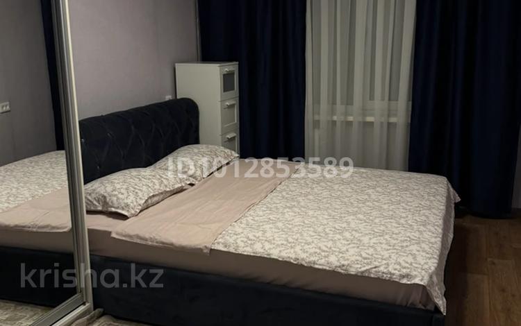 2-бөлмелі пәтер · 55 м² · 1/10 қабат, Сатпаева 12/1 — Парк Шахтер, бағасы: 15 000 ₸ в Экибастузе — фото 2