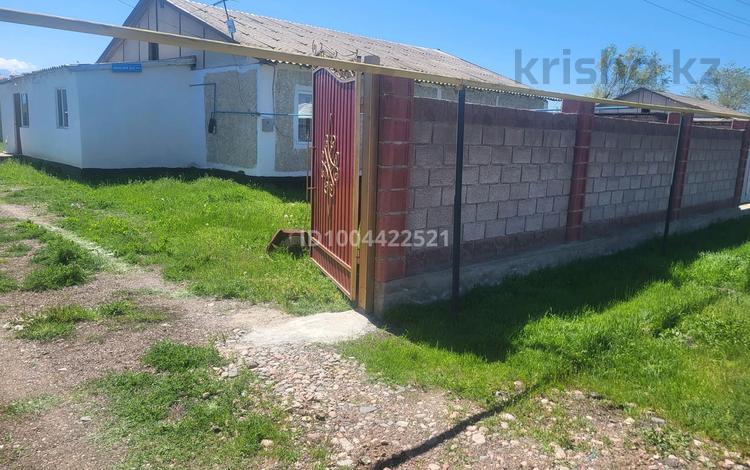 Часть дома · 5 комнат · 80 м² · 10 сот., Т Рыскулов ауылы — Мал базар касында бар мектепте касында за 9 млн ₸ в Мерке — фото 2