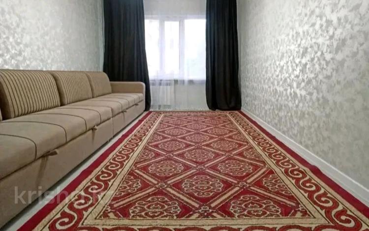 4-комнатная квартира · 85 м² · 2/5 этаж, мкр Аксай-3А 42 за 400 000 ₸ в Алматы, Ауэзовский р-н — фото 2
