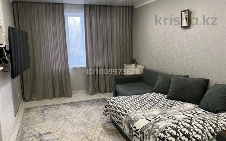 1-комнатная квартира · 36 м² · 4/5 этаж, Мызы 43 — Район Альшемали за 10 000 ₸ в Усть-Каменогорске, Ульбинский — фото 5