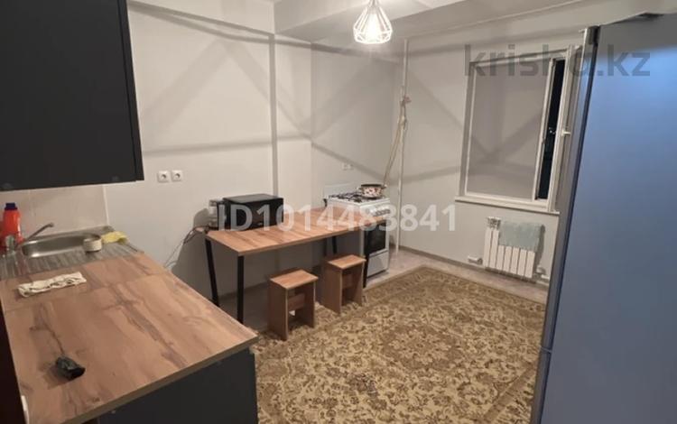 1-бөлмелі пәтер · 50 м² · 8/9 қабат, 19a 13, бағасы: 10 000 ₸ в Актау, 19А мкр — фото 2