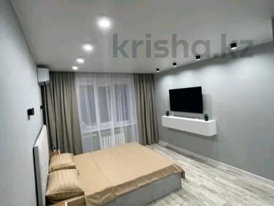1-комнатная квартира · 40 м² · 7/18 этаж, мкр Алмагуль, Розыбакиева 237/1 — Штрауса за 15 000 ₸ в Алматы, Бостандыкский р-н