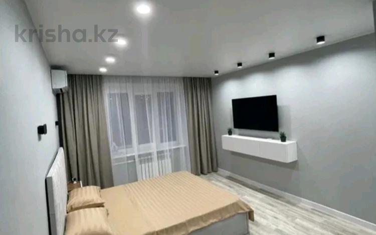 1-комнатная квартира · 40 м² · 7/18 этаж, мкр Алмагуль, Розыбакиева 237/1 — Штрауса за 15 000 ₸ в Алматы, Бостандыкский р-н — фото 2