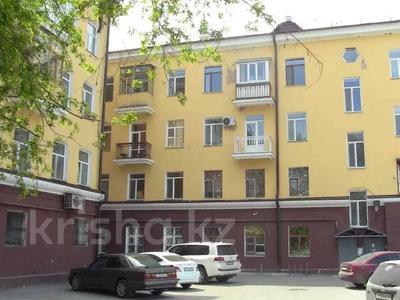 2-бөлмелі пәтер · 47 м² · 4/4 қабат, пр. Назарбаева, бағасы: 19.9 млн ₸ в Караганде, Казыбек би р-н