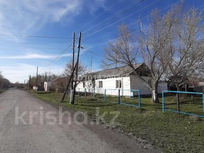Часть дома · 4 комнаты · 57.3 м² · 0.9 сот., Алихана Бокейхана дом 2 кв 1 — Дом находится на одной улице со школой и стадионом за 10 млн ₸ в Ботакаре