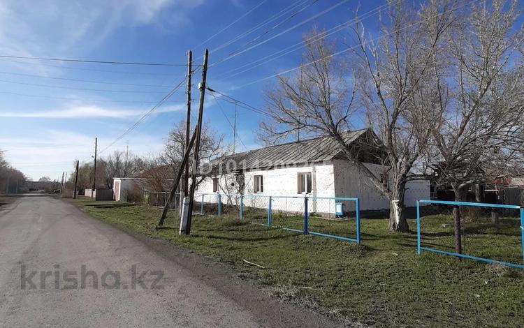 Часть дома · 4 комнаты · 57.3 м² · 0.9 сот., Алихана Бокейхана дом 2 кв 1 — Дом находится на одной улице со школой и стадионом за 10 млн ₸ в Ботакаре — фото 2