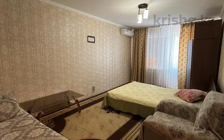 1-комнатная квартира · 32 м² · 3/5 этаж, 5 мкр 2 за 130 000 ₸ в Конаеве — фото 2