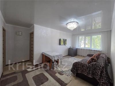 3-комнатная квартира · 58.1 м² · 1/5 этаж, пр. Республики за 9.5 млн 〒 в Темиртау