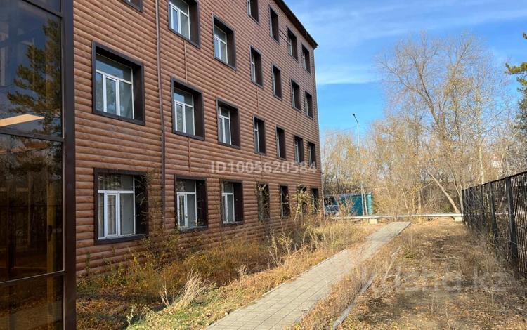 Офисы, медцентры и аптеки, образование · 3240 м² за 400 млн ₸ в Астане, р-н Байконур — фото 2