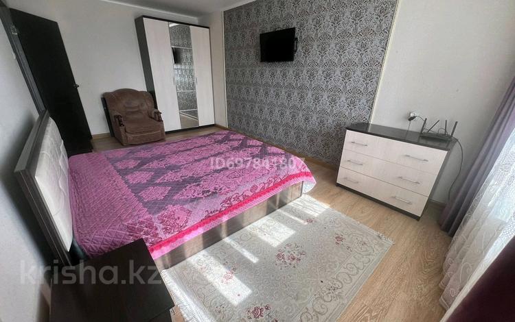 1-комнатная квартира · 40 м² · 9/10 этаж, мкр 11 77 за 8 000 ₸ в Актобе — фото 2