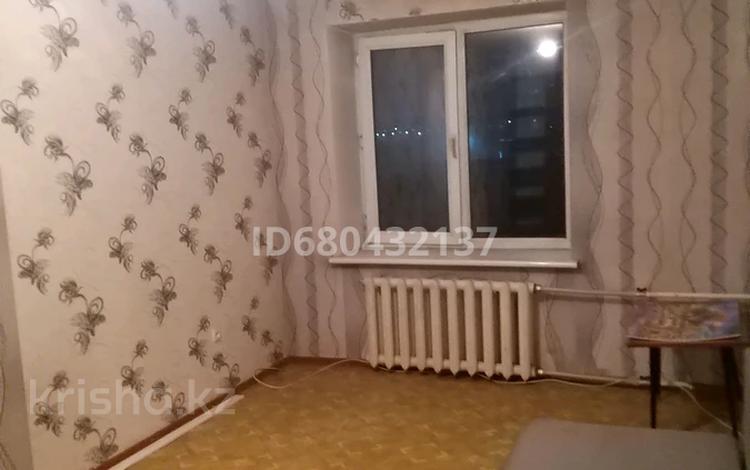 1-комнатная квартира, 32 м², 5/5 этаж, Жансугурова 173/175 — Алдабергенова за 8 млн 〒 в Талдыкоргане — фото 2