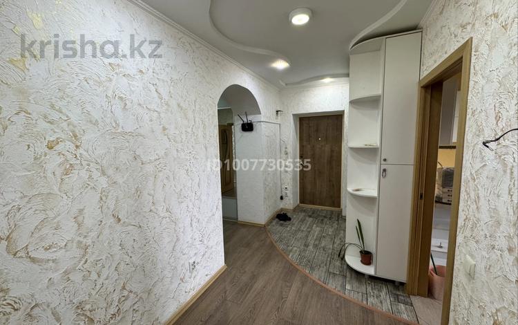 3-комнатная квартира · 90 м² · 5/5 этаж, мкр Кунаева 20/1 за 31.5 млн 〒 в Уральске — фото 2