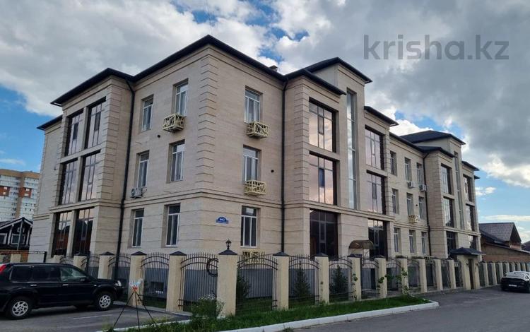 3-комнатная квартира, 101 м², 1/3 этаж, мкр Юго-Восток, Габдуллы Кулкыбаева 62 — Габдуллы Кулкыбаева за 75 млн 〒 в Караганде, Казыбек би р-н — фото 2