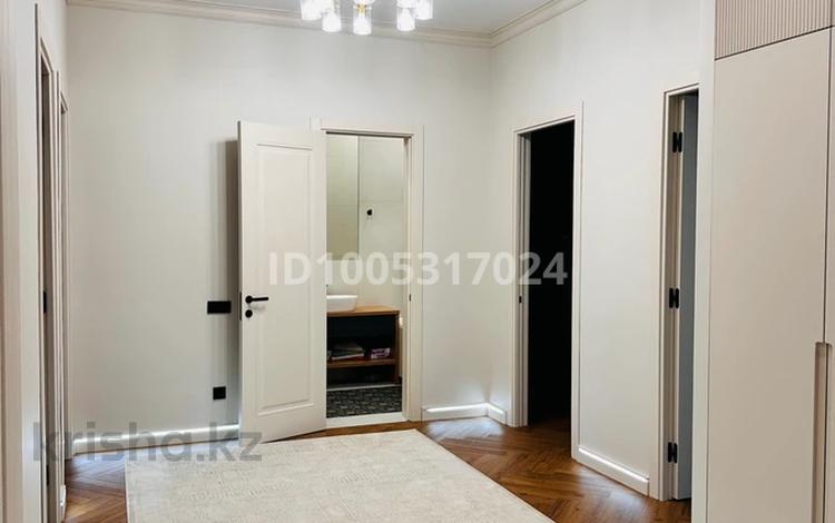 3-бөлмелі пәтер · 120 м² · 2/4 қабат, мкр Жана Орда, Момышулы 4 11, бағасы: 66 млн ₸ в Уральске — фото 2