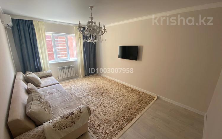 2-комнатная квартира · 57 м² · 5/9 этаж, мкр Нурсая, Проезд Шырайлы 7 за 230 000 ₸ в Атырау — фото 2