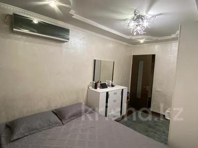 2-бөлмелі пәтер · 50 м² · 4/5 қабат, Ақсай-3 ш/а. 9 — Напротив Аксай нан, бағасы: 28.5 млн ₸ в Алматы, Ауэзовский р-н