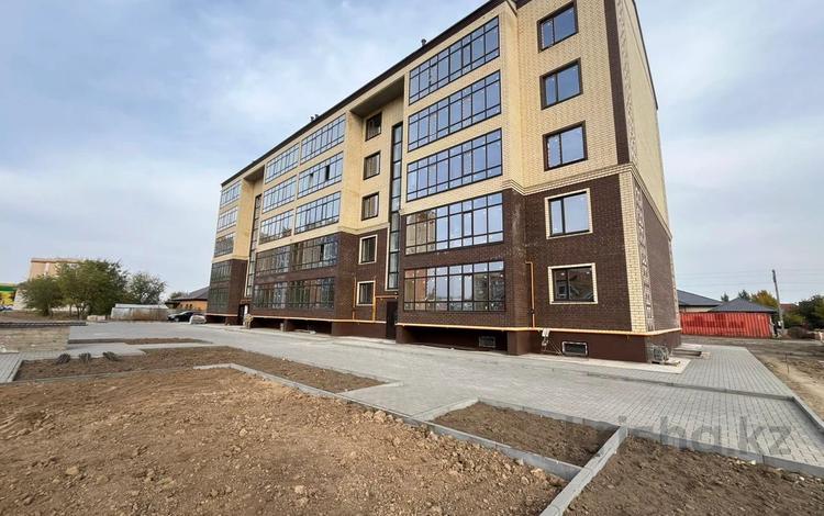 2-комнатная квартира · 65.7 м², мкр. Зачаганск пгт, п. Зачаганск, стр. Бірлік, д. 10/1 за ~ 18.4 млн 〒 в Уральске — фото 2