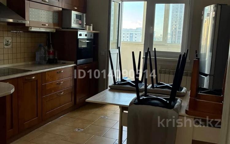 2-комнатная квартира · 75 м² · 7/11 этаж, Туркестан 8/2 за 300 000 ₸ в Астане, Есильский р-н — фото 2